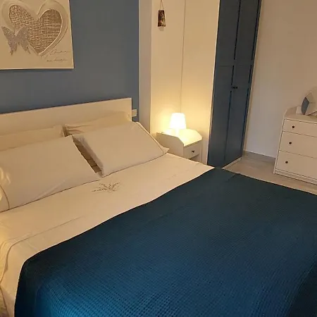 דירה La Casa Dei Nonni מרינה די רגוזה