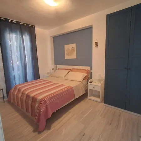 דירה La Casa Dei Nonni מרינה די רגוזה